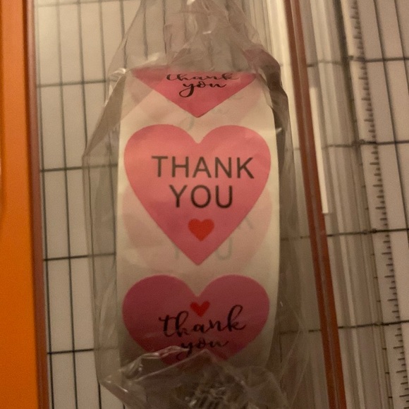 💕SOLD OUT💕NEW💕 Pink Heart Thank You Sticker Roll of 500 - Picture 4 of 4